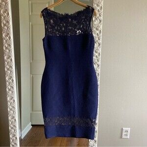 Tadashi Shoji Navy Blue Lace Ribbed Cocktail Dress Size Small - excellent shape!